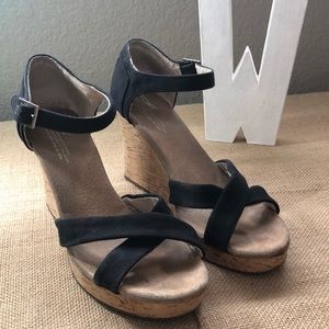 TOMS Black Sienna Strappy Platform Wedge